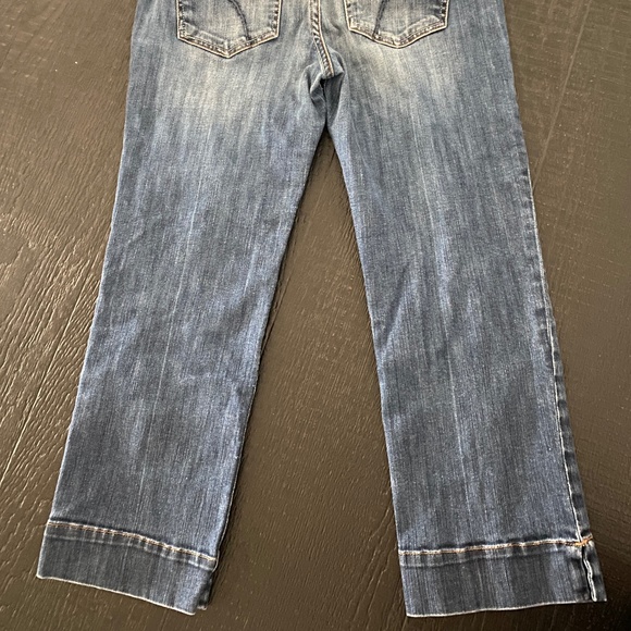 Joe's Jeans Mid-Wash Cropped Denim - Picture 6 of 6